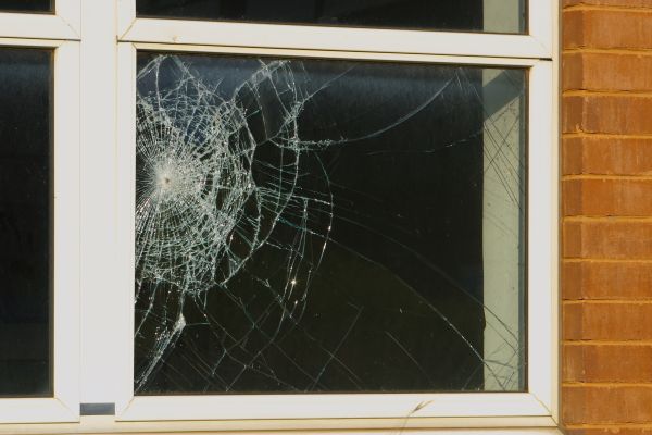Cost of Window Crack Repair in Bonita Springs