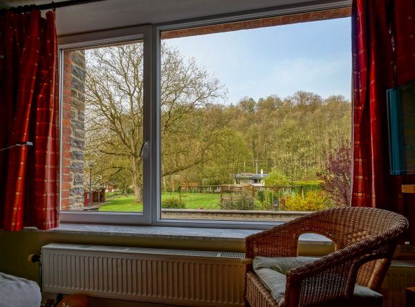 Cost of Fiberglass Window Repair in Bonita Springs